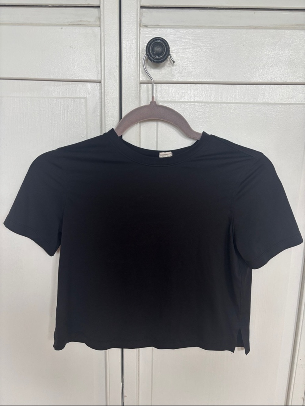Lululemon Black Cropped Tee